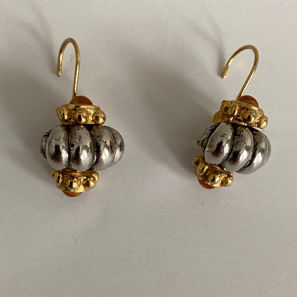 Elegant Vintage two-tone (silver and gold) leverback drop earrings scalloped